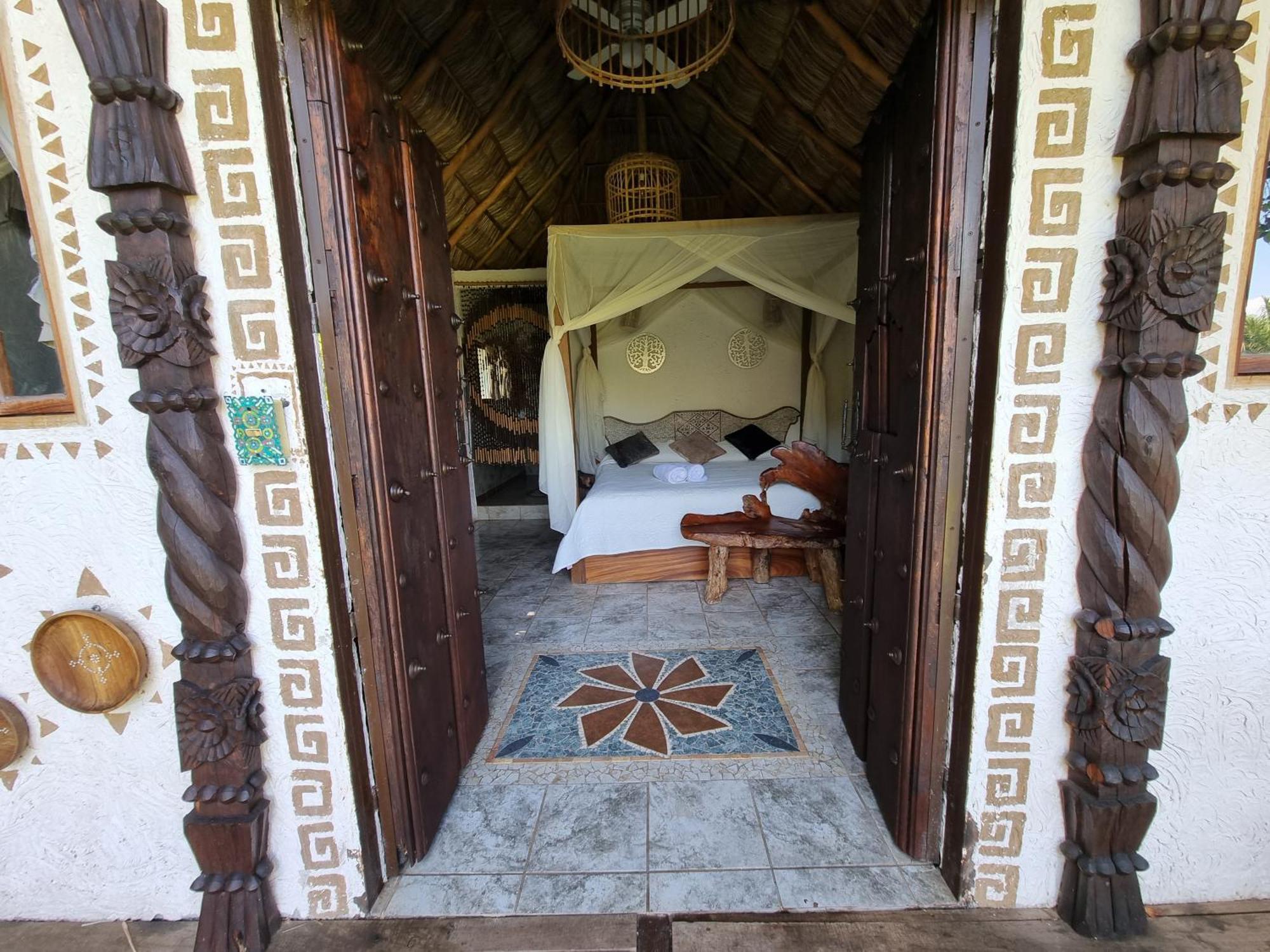 Eco Hotel Tahawi Ajijic Bagian luar foto